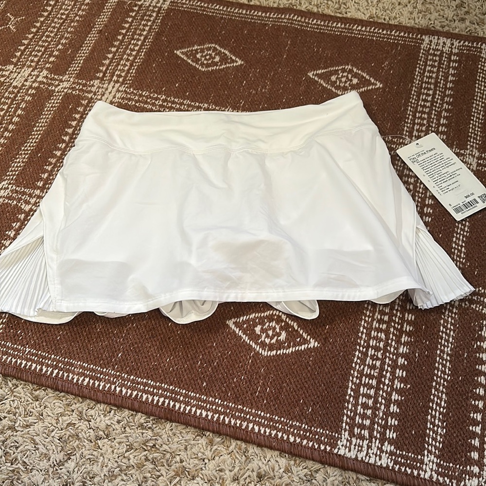 Nwt lululemon skirt